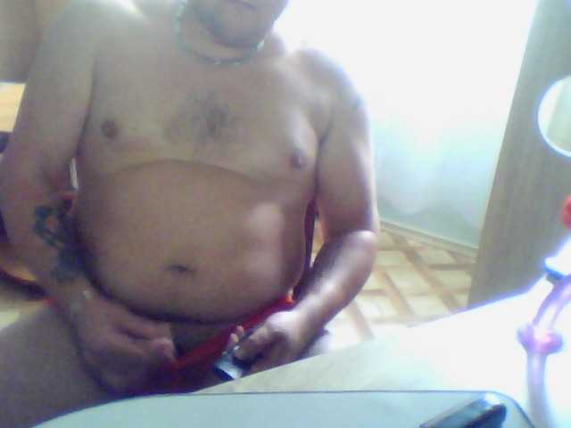 Vov4ik13 — live male cam