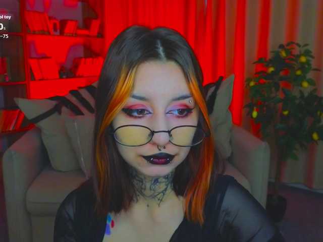 MistressMarcelline's BongaCams show and profile