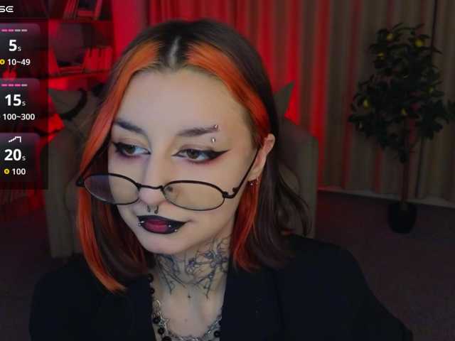 mistressmarcelline live sex