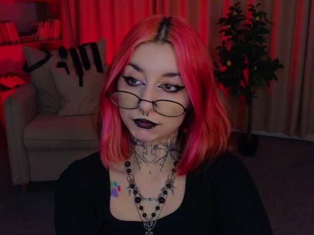MistressMarcelline live webcam show