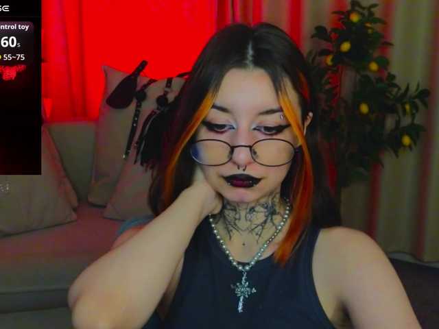 MistressMarcelline live cam