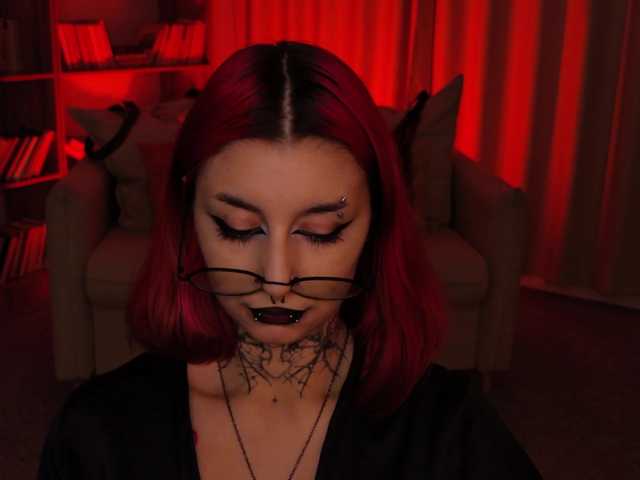 MistressMarcelline live cam on BongaCams