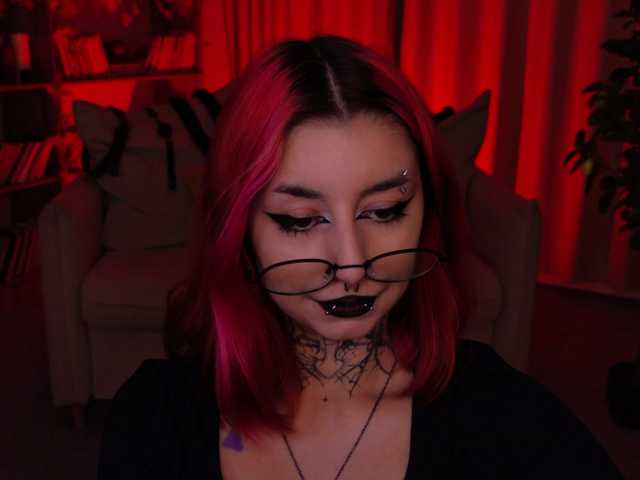 MistressMarcelline live cam on BongaCams