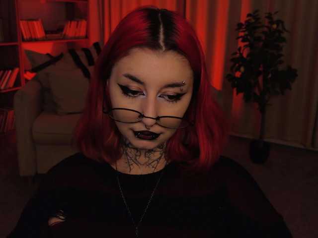 MistressMarcelline live cam on BongaCams