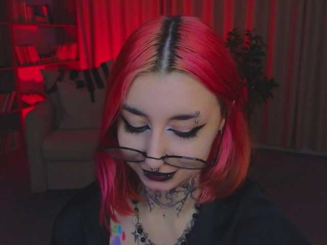 MistressMarcelline live webcam show
