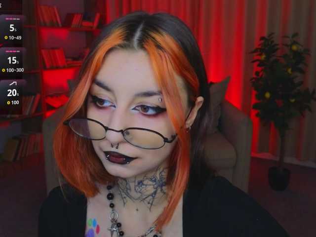 MistressMarcelline live cam on BongaCams