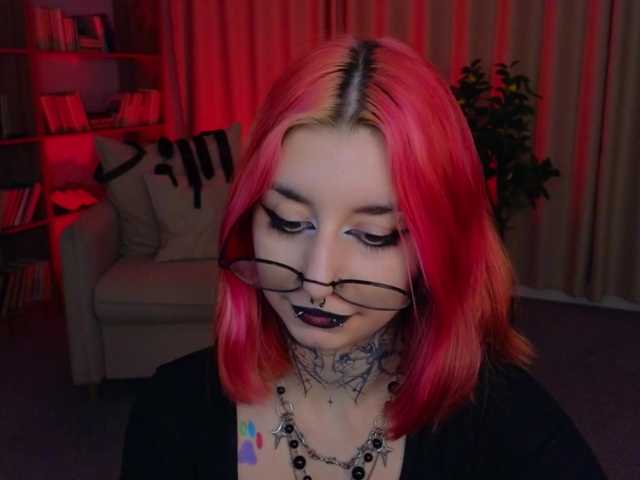 MistressMarcelline live webcam show