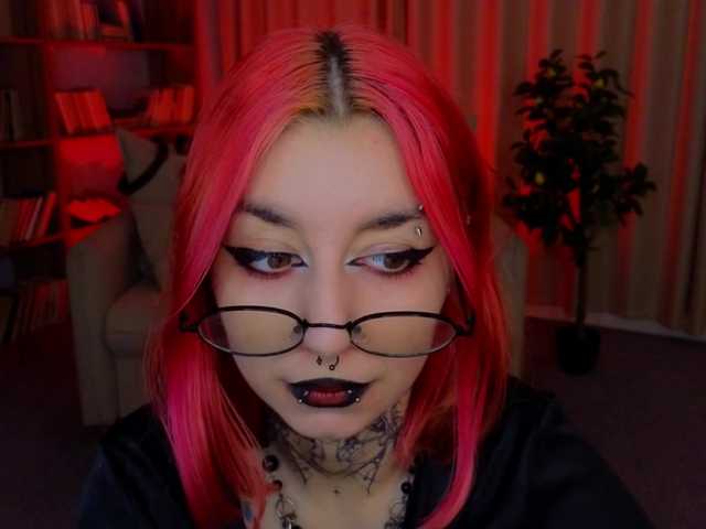 MistressMarcelline live cam on BongaCams