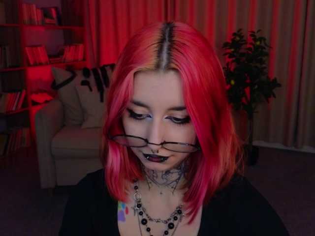 MistressMarcelline live webcam show