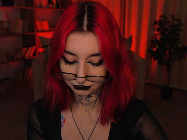 видео MistressMarcelline