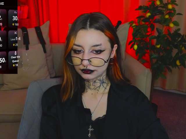 MistressMarcelline's BongaCams show and profile