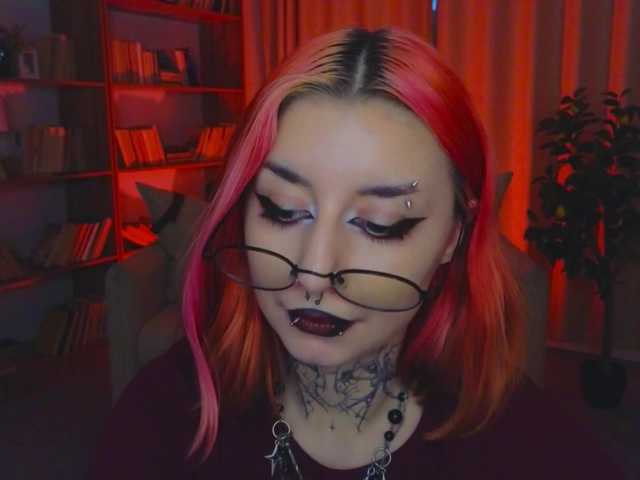 MistressMarcelline live cam on BongaCams