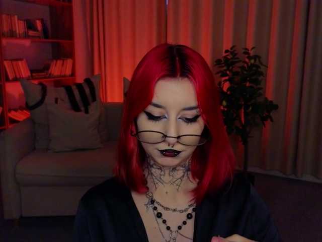 MistressMarcelline live cam on BongaCams