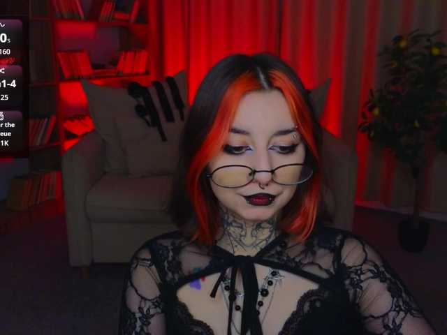 MistressMarcelline live cam on BongaCams