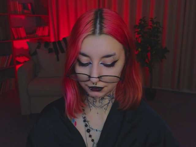 MistressMarcelline live webcam show
