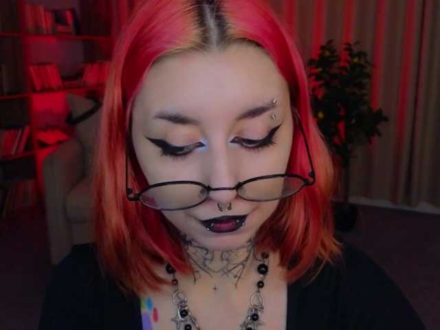 MistressMarcelline live webcam show