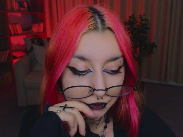 MistressMarcelline live cam on BongaCams