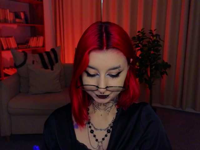 MistressMarcelline live cam on BongaCams