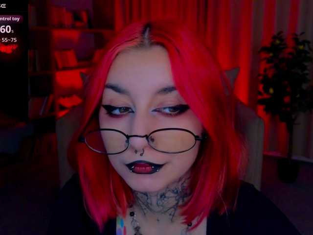MistressMarcelline live cam