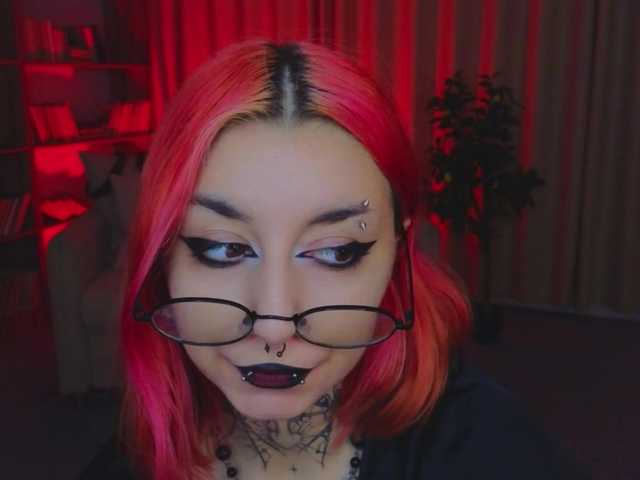 MistressMarcelline live webcam show