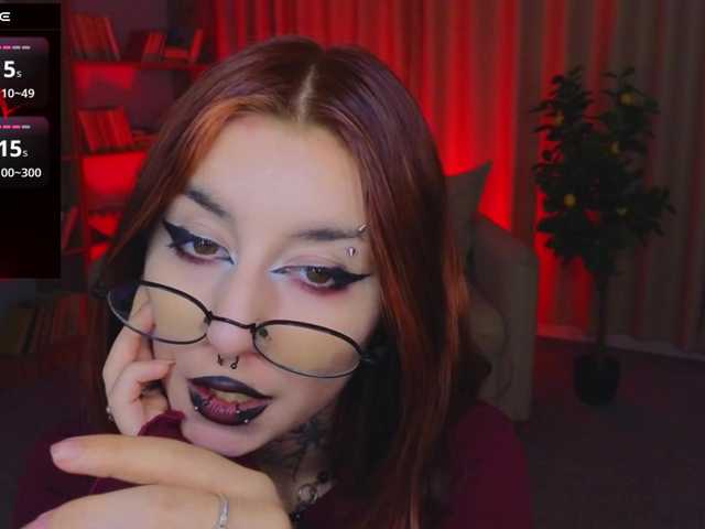 MistressMarcelline webcam