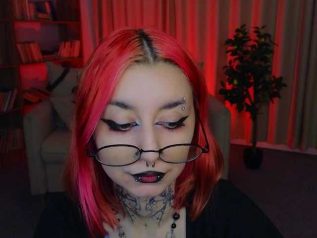 MistressMarcelline live cam on BongaCams