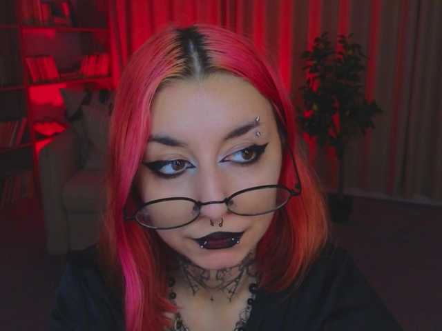 MistressMarcelline live cam on BongaCams