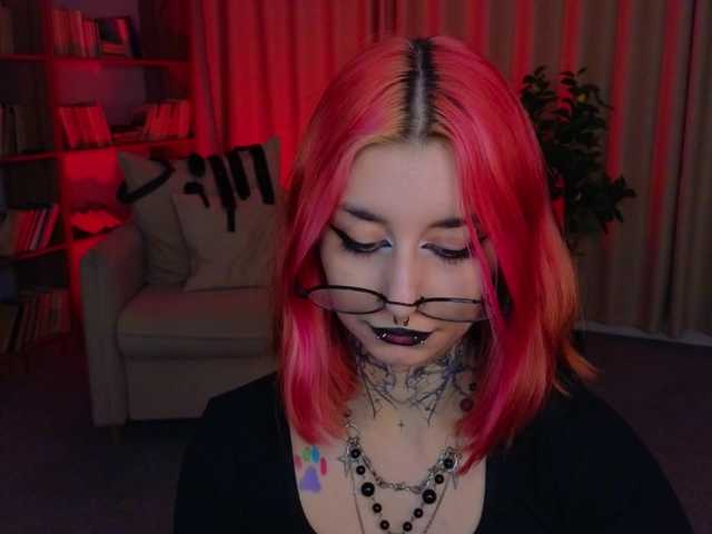 MistressMarcelline live webcam show