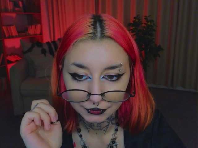 MistressMarcelline live webcam show