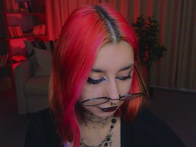 MistressMarcelline live webcam show