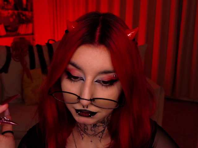 MistressMarcelline live cam on BongaCams