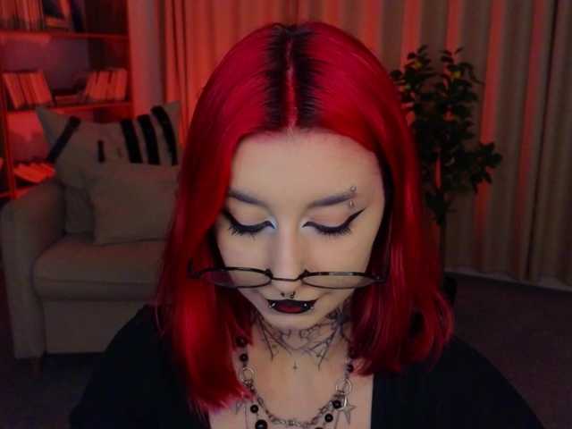 MistressMarcelline live cam on BongaCams