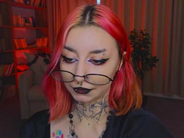 MistressMarcelline live cam on BongaCams