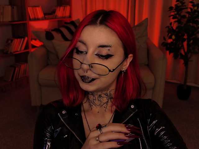MistressMarcelline live cam on BongaCams