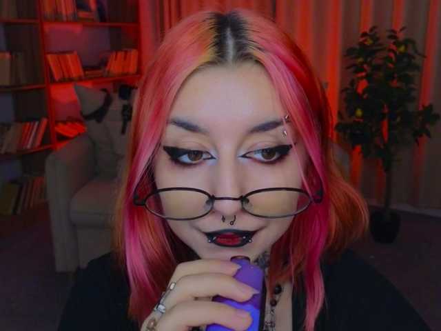 MistressMarcelline live cam on BongaCams