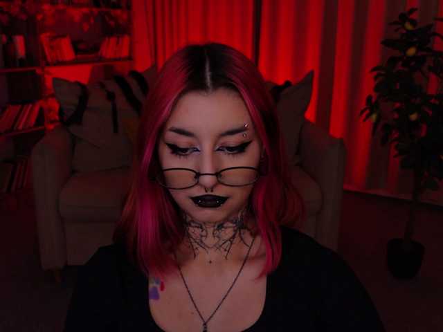 MistressMarcelline live cam preview