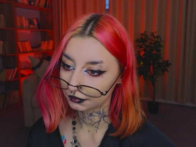 MistressMarcelline live cam on BongaCams