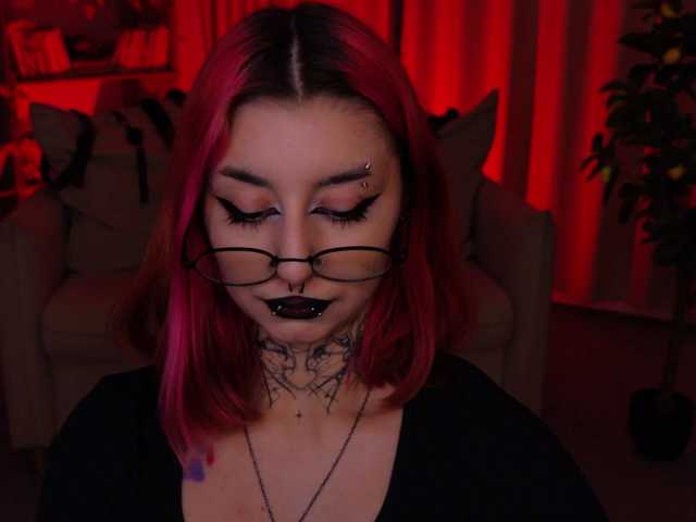 MistressMarcelline live cam on BongaCams