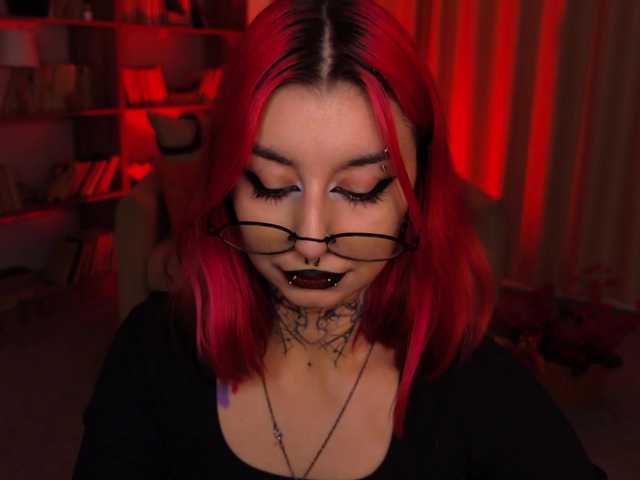 MistressMarcelline live cam on BongaCams