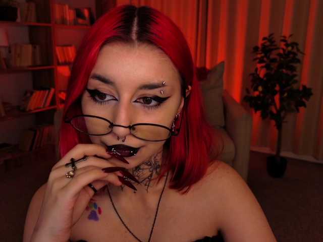 MistressMarcelline live cam on BongaCams