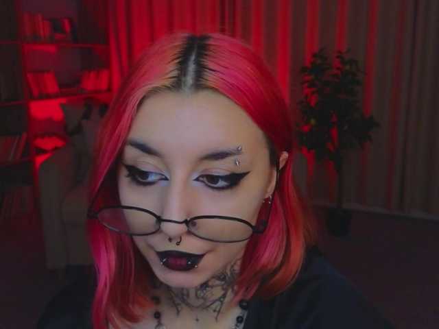 MistressMarcelline live webcam show