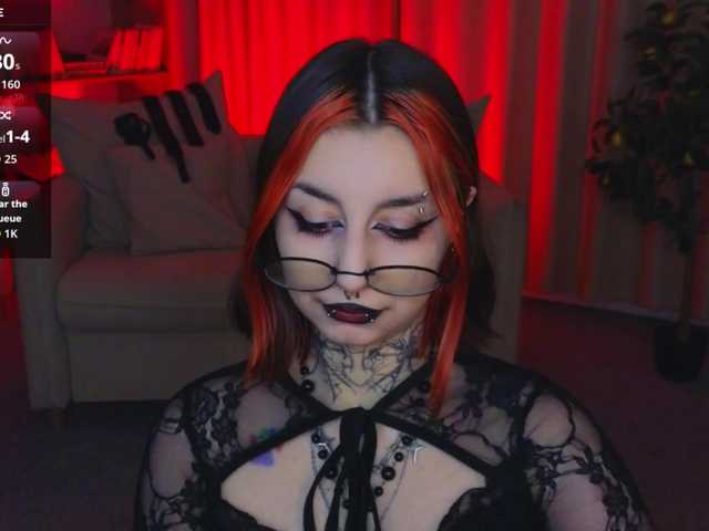 MistressMarcelline live cam