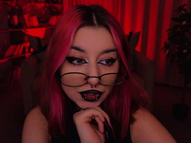 MistressMarcelline live cam on BongaCams