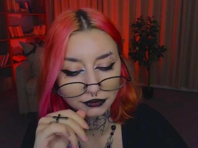 MistressMarcelline live cam on BongaCams