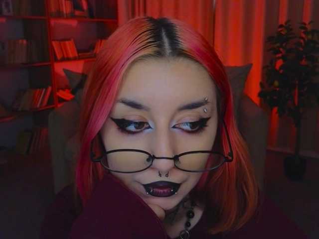 MistressMarcelline live cam on BongaCams