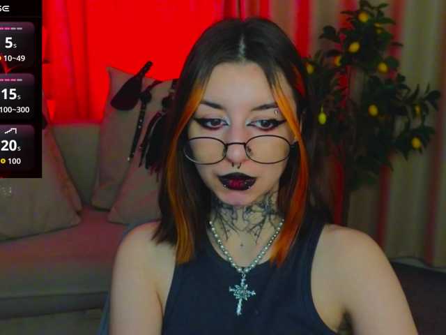 MistressMarcelline live cam