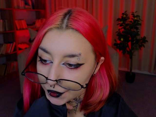 MistressMarcelline live cam on BongaCams