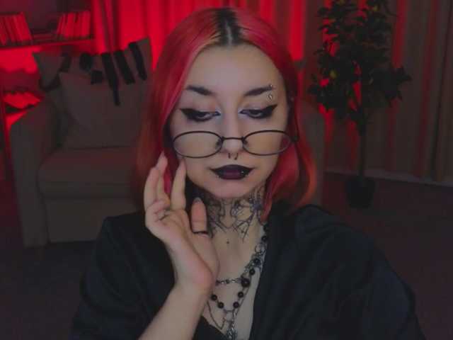 MistressMarcelline live webcam show