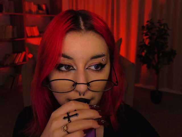 MistressMarcelline live cam on BongaCams