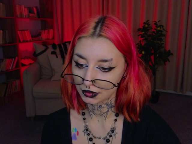 MistressMarcelline live webcam show